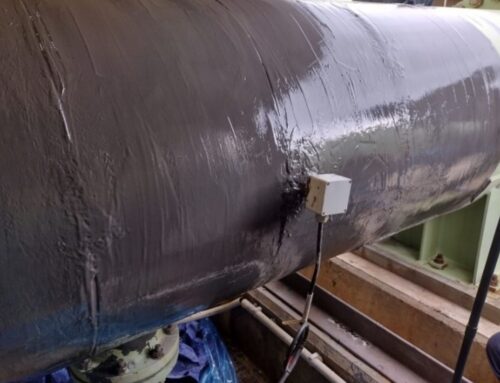 PROENECON Repara fugas en tubería principal de salida del condensador